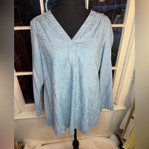 Soft surroundings long sleeve top v neck size small